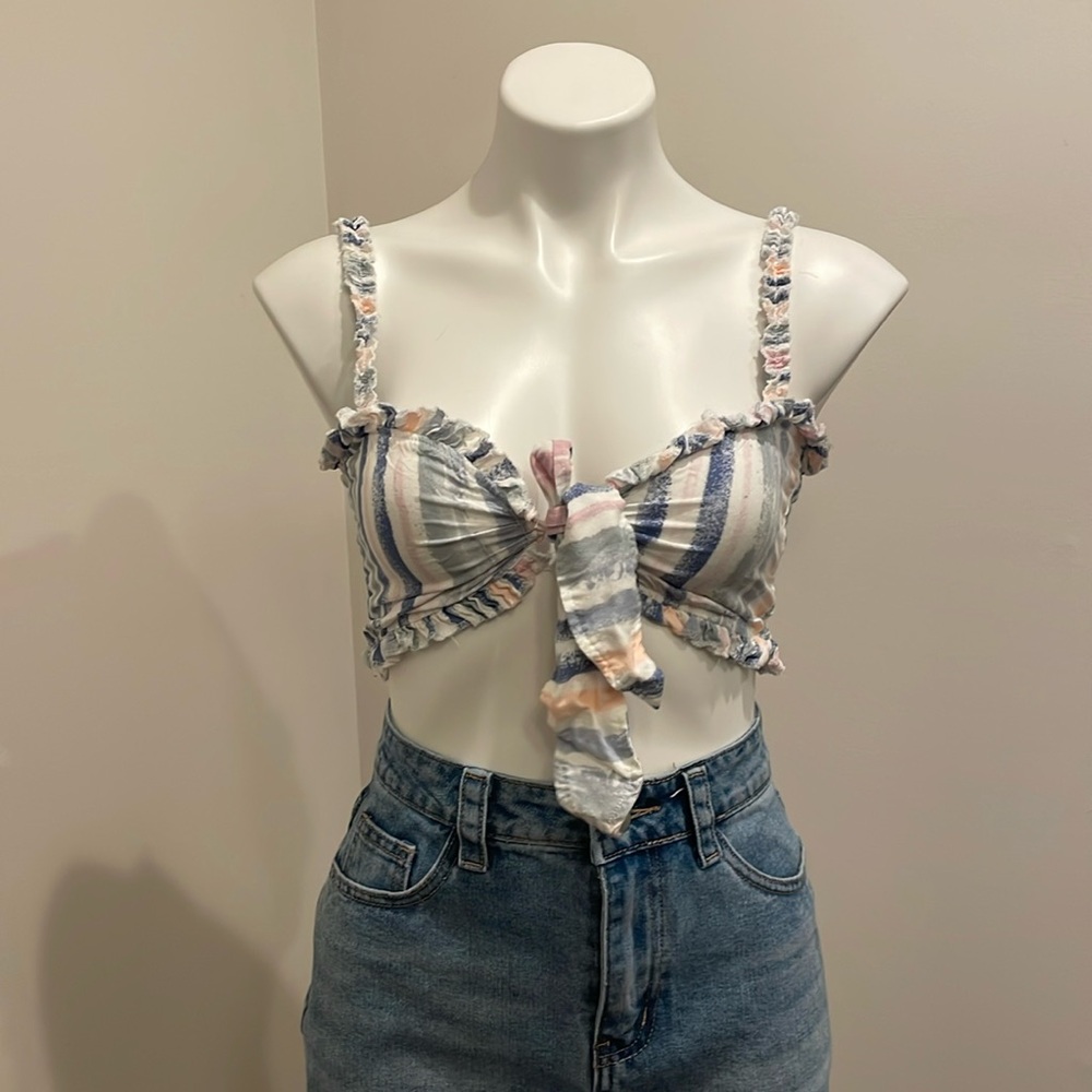 Ocean Drive Blue and Pink Textured Top.  Tie in the front sz s